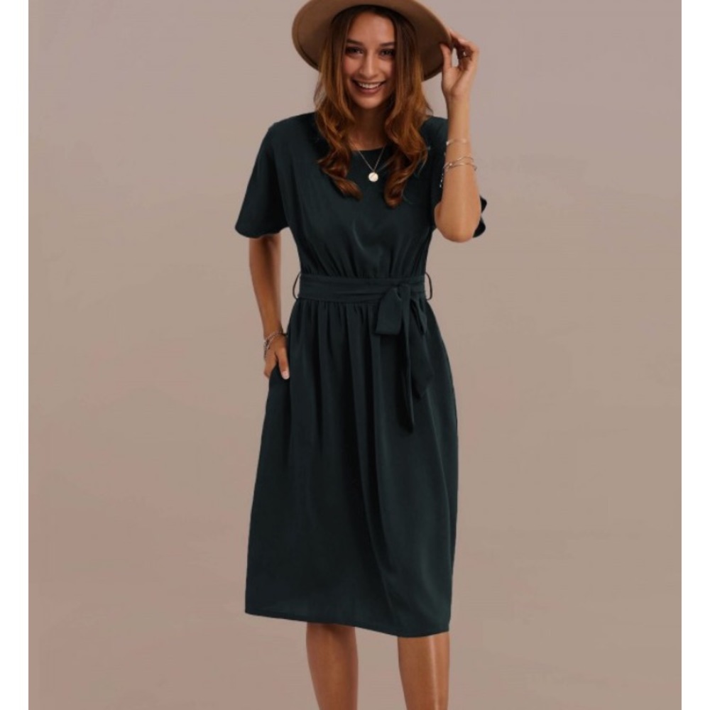 Green midi dress